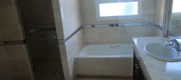 3 bedrooms Apartment in Cadiz, Spain No. 157954 9