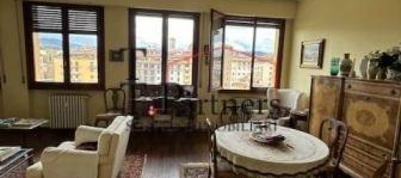 2 bedrooms Penthouse in Florence, Italy No. 77751 7
