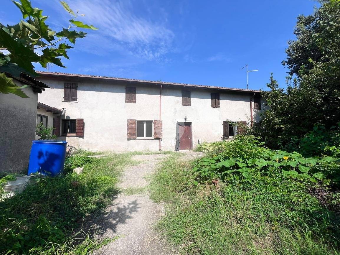 3 bedrooms House in Zevio, Italy No. 168757