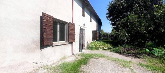 3 bedrooms House in Zevio, Italy No. 168757 2