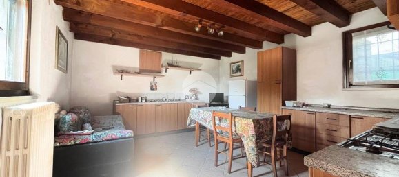 3 bedrooms House in Zevio, Italy No. 168757 7