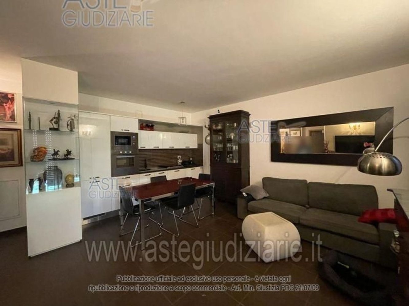 11 rooms House in Rome, Italy No. 31344