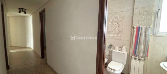 4 Schlafzimmer Wohnung in Logrono, Spain, Nr. 142449 12