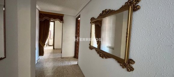 4 Schlafzimmer Wohnung in Logrono, Spain, Nr. 142449 4