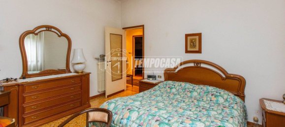 5 Schlafzimmer Villa in Castellanza, Italy, Nr. 10874 15