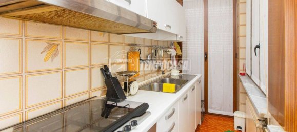 5 Schlafzimmer Villa in Castellanza, Italy, Nr. 10874 9
