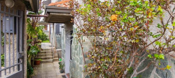 5 Schlafzimmer Villa in Castellanza, Italy, Nr. 10874 38