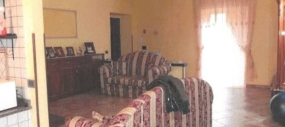 3 rooms Apartment in Paola, Italy No. 42458 6