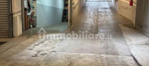 Гараж 40м² в Венария Реале, Италия № 324609 2