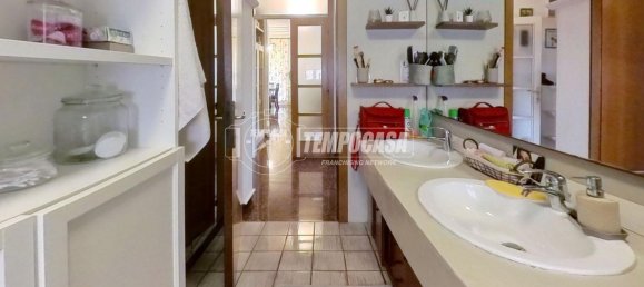 4 rooms Apartment in Sant'Elpidio a Mare, Italy No. 92014 11