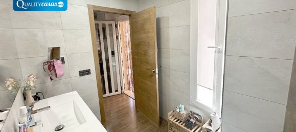 Bungalow de 2 dormitorios en Alicante, Spain No. 180343 11