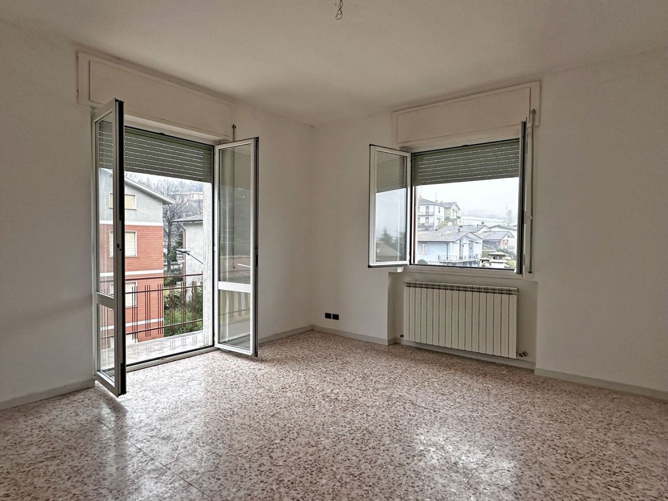 4 rooms Apartment in Ponte dell'Olio, Italy No. 85658