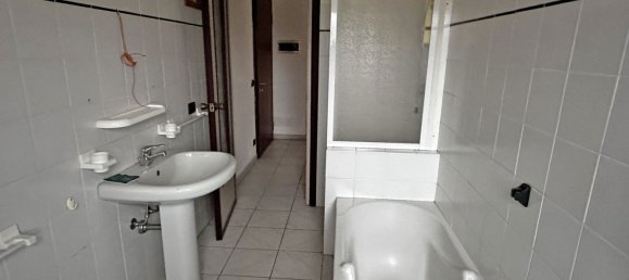 4 rooms Apartment in Ponte dell'Olio, Italy No. 85658 19