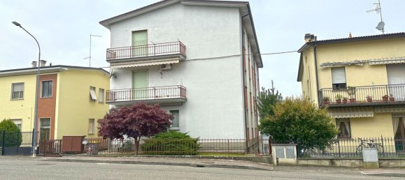 4 rooms Apartment in Ponte dell'Olio, Italy No. 85658 24