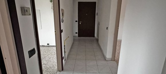 4 rooms Apartment in Ponte dell'Olio, Italy No. 85658 7