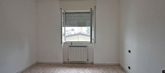 4 rooms Apartment in Ponte dell'Olio, Italy No. 85658 10