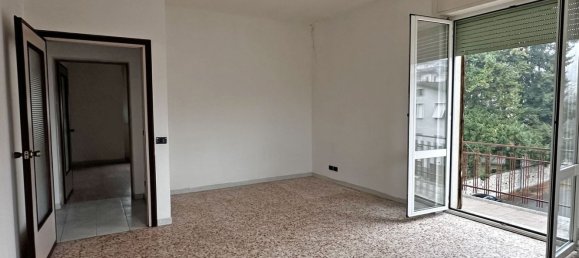4 rooms Apartment in Ponte dell'Olio, Italy No. 85658 3