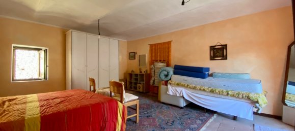 Дом с 2 комнатами в Диано д’Альба, Италия № 161353 20