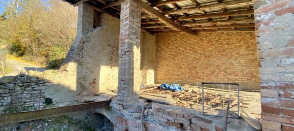 Дом с 2 комнатами в Диано д’Альба, Италия № 161353 24