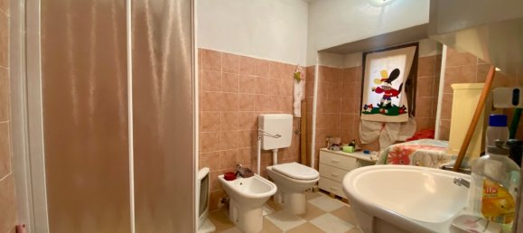 Дом с 2 комнатами в Диано д’Альба, Италия № 161353 12