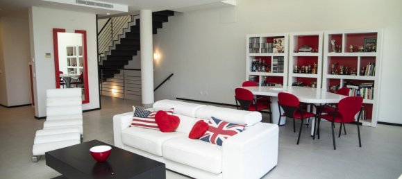 2 bedrooms Villa in Marbella, Spain No. 626 10