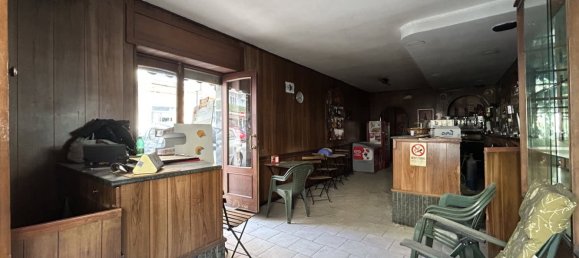 2 rooms Commercial property in Naples, Italy No. 351659 8