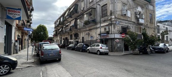 2 rooms Commercial property in Naples, Italy No. 351659 17