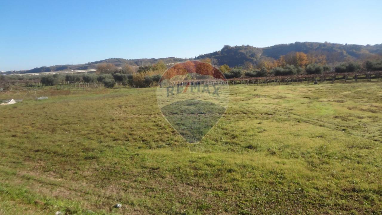 1غرفة قطعة أرض في Miglianico, Italy رقم 131573