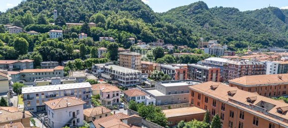 Дом с 3 комнатами в Комо, Италия № 238776 28