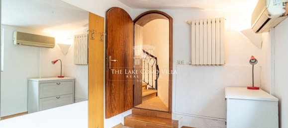 Дом с 3 комнатами в Комо, Италия № 238776 15