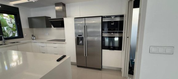 5 bedrooms Villa in San Miguel de Salinas, Spain No. 177213 11