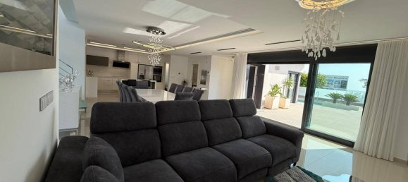 5 bedrooms Villa in San Miguel de Salinas, Spain No. 177213 12