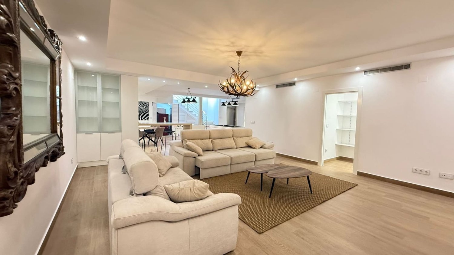 5 bedrooms Villa in San Miguel de Salinas, Spain No. 177213