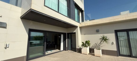 5 bedrooms Villa in San Miguel de Salinas, Spain No. 177213 2