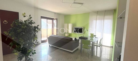 2-salle Appartement à Montesilvano, Italy No. 24018 8