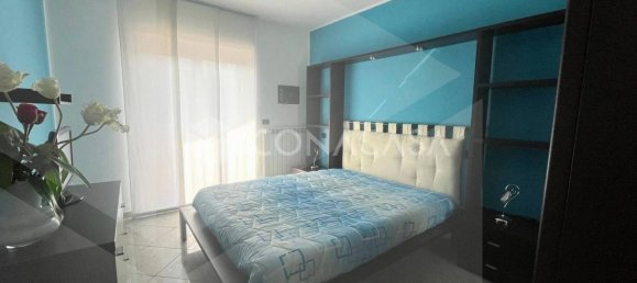 2-salle Appartement à Montesilvano, Italy No. 24018 7