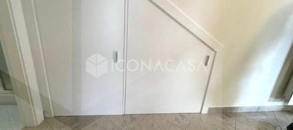 2-salle Appartement à Montesilvano, Italy No. 24018 10