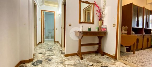 Квартира с 3 комнатами в Кремона, Италия № 87653 36