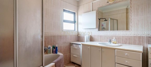 3 bedrooms House in Albufeira, Portugal No. 104204 15