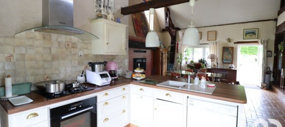 3 bedrooms House in Marcilly-sur-Maulne, France No. 61429 6