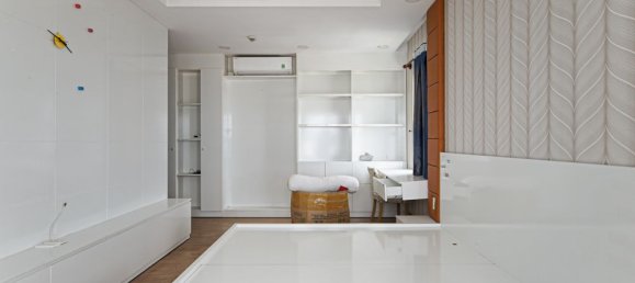 5 bedrooms Apartment in District 7, Vietnam No. 18178 14