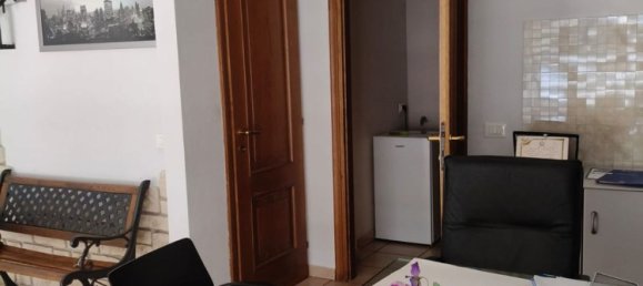 65m² Commercial property in Milan, Italy No. 269953 3