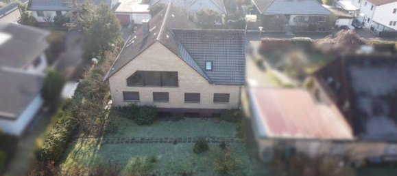 Здание с 11 спальнями в Дармштадт-Дибург, Германия № 138199 3