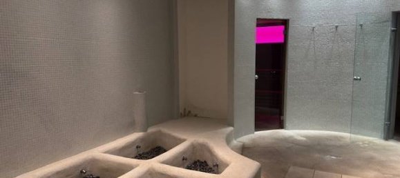 5 bedrooms Commercial property in Milan, Italy No. 240080 21