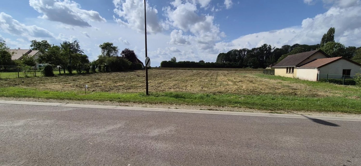 Grundstück in Villemereuil, France, Nr. 274054