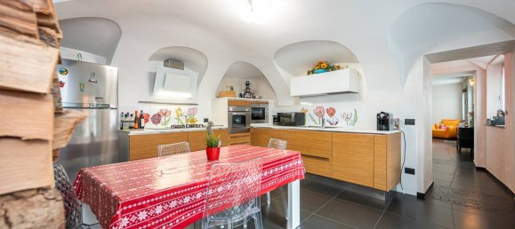 5 bedrooms House in Zimone, Italy No. 160312 31