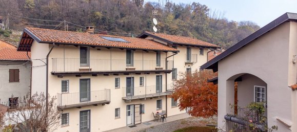 5 bedrooms House in Zimone, Italy No. 160312 9