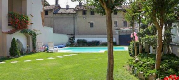 5 bedrooms House in Zimone, Italy No. 160312 2