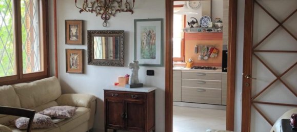 3 bedrooms House in Carrara, Italy No. 45846 11