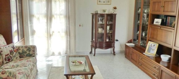 Villa de 5 habitaciónes en Marrubiu, Italy No. 21768 23